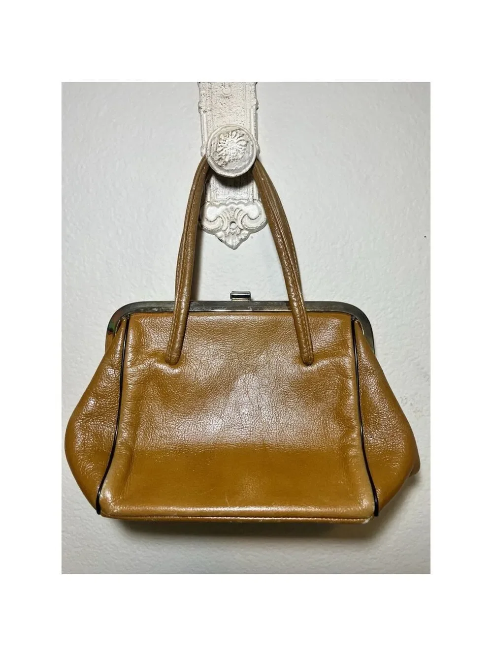 Vintage Handmade 60's Leather Kiss Lock Handbag